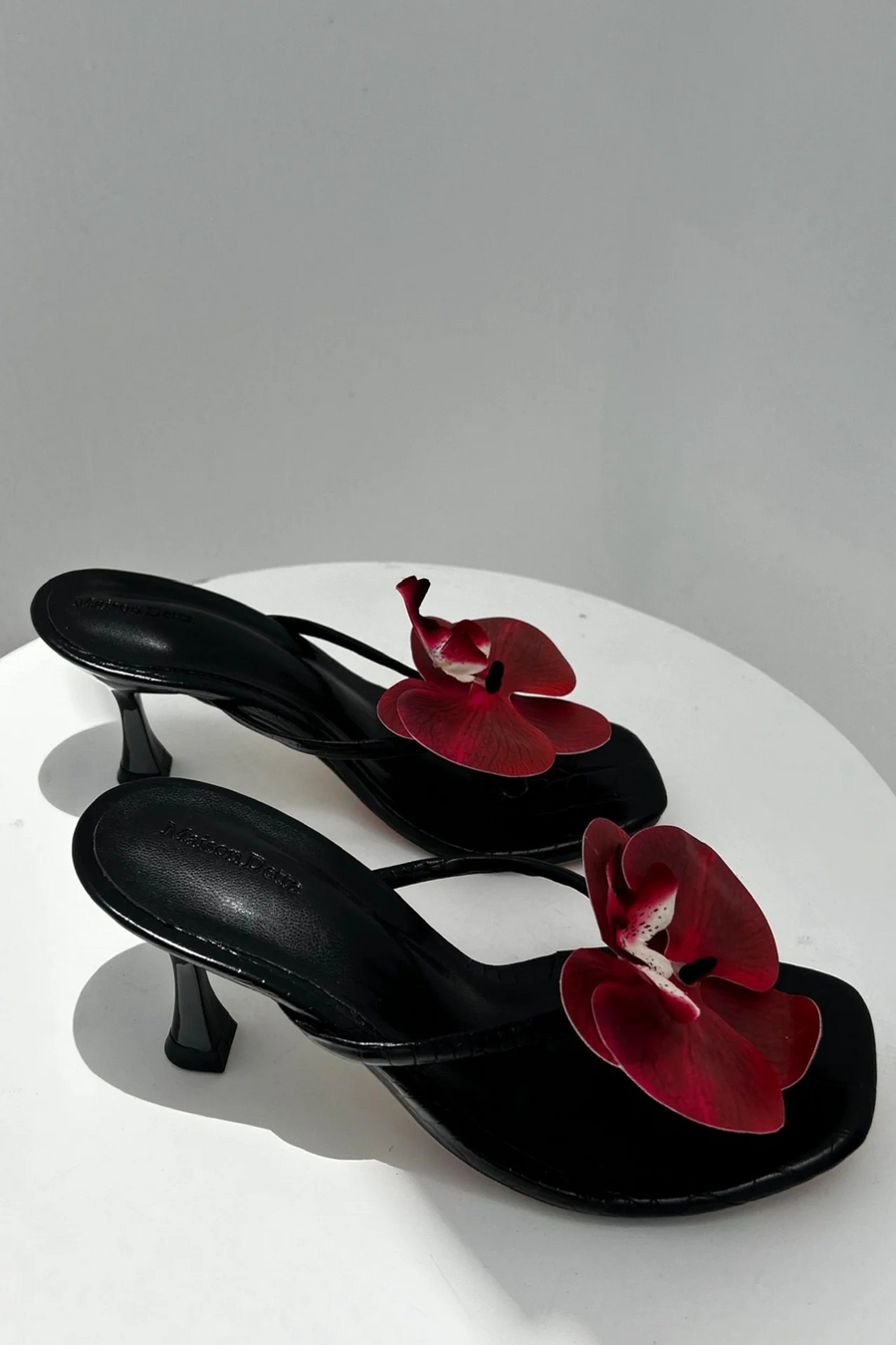 SANDALES NOIR ROUGE