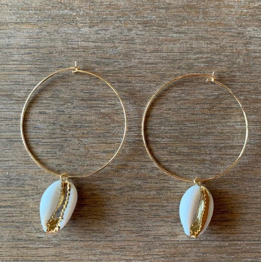 BOUCLES D'OREILLES CREOLES OR CAURIS BLANC OR